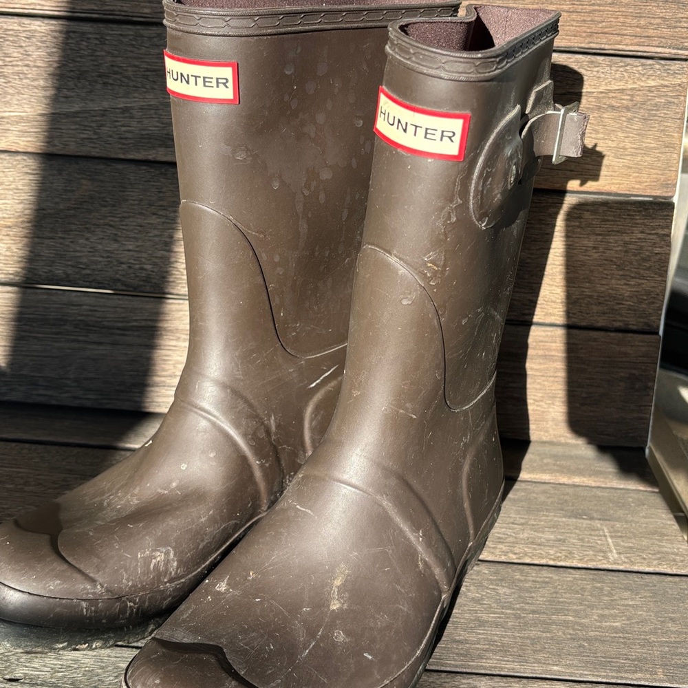 Hunter Unisex Chocolate Rain Boots - Picture 2 of 6